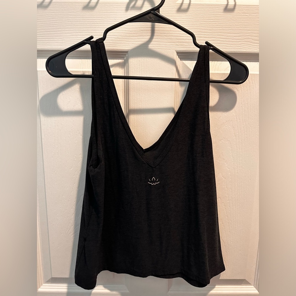 Beyond Yoga Black Women's Tank Top